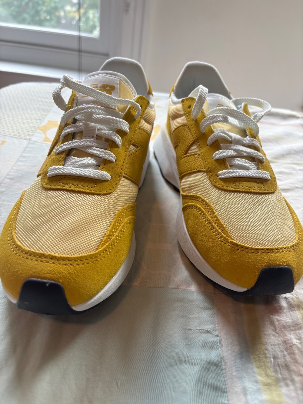 New Balance 370 Sneaker - Yellow